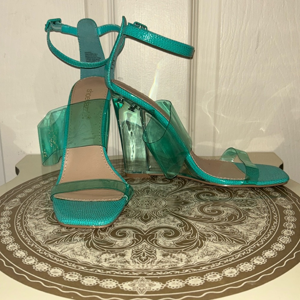 ShoeDazzle Size 8 Blue/Teal/Seafoam Transparent Clear Wedges